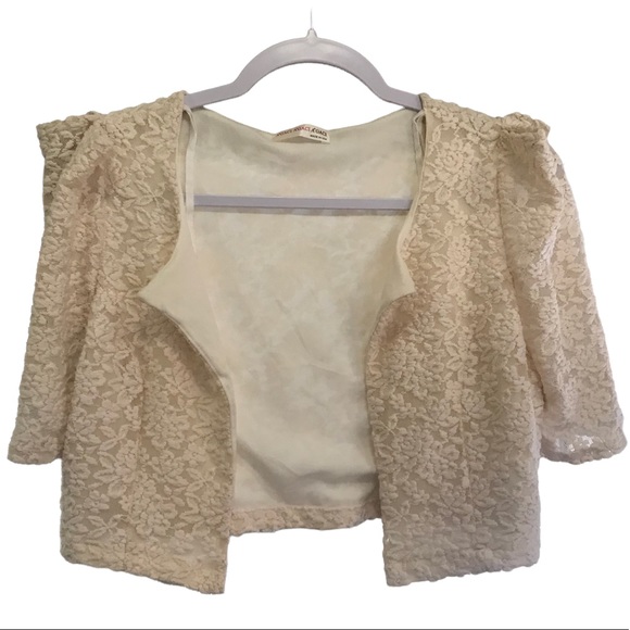 a'gaci Tops - A’Gaci Lace Bolero size M Cream